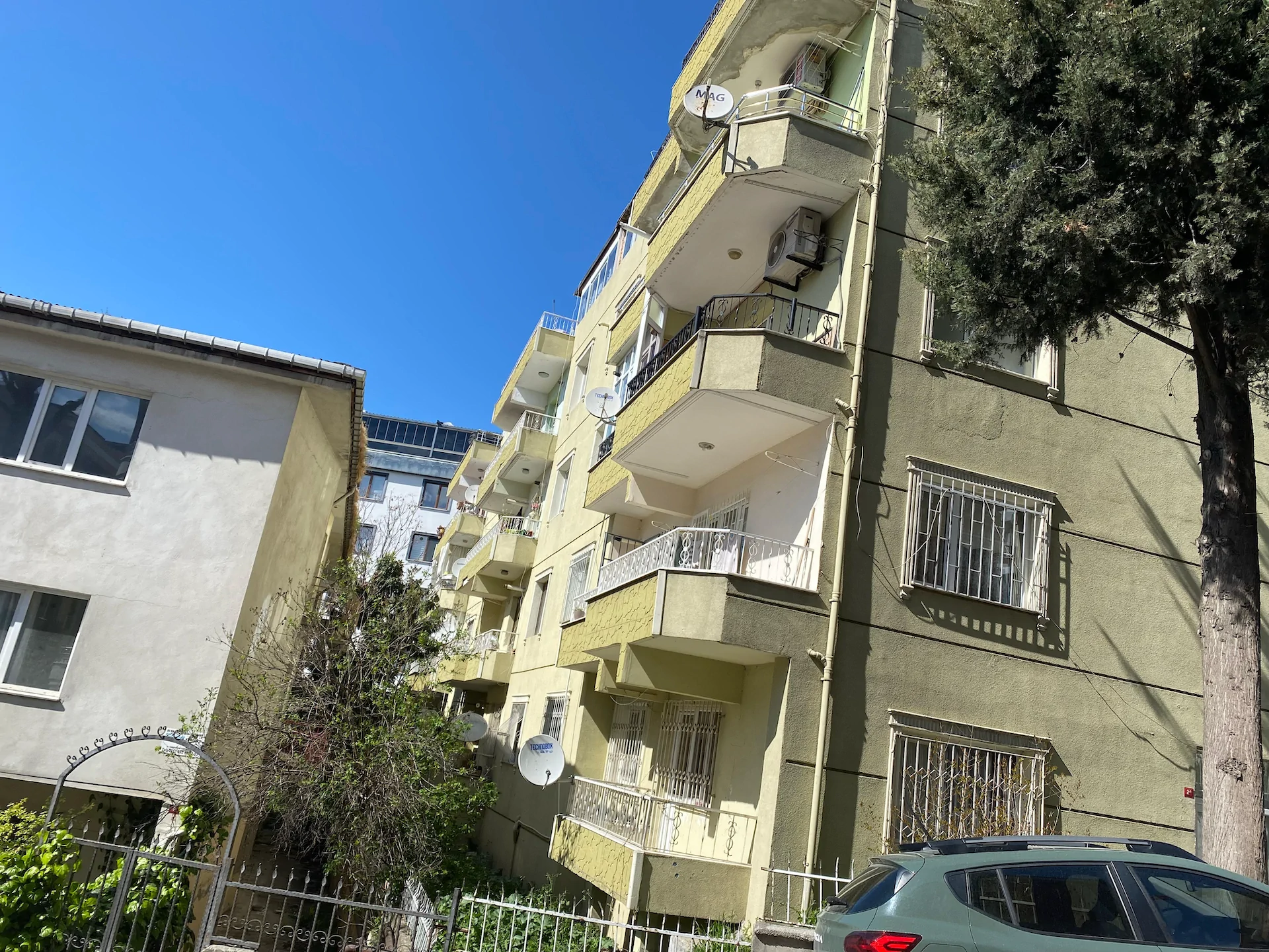 Celal Yalçın Apartmanı, fotoğraf 2 / 3