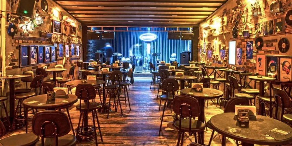 Marina Bar, photo 7 of 8