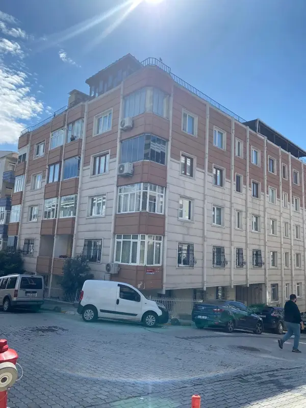 Yunus Emre Apartmanı, Küçükçekmece